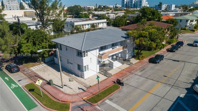 611 74th St, Miami Beach, FL 33141