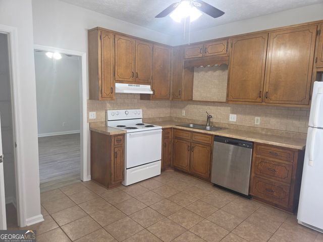 891 Park Place NE, Conyers, GA 30012