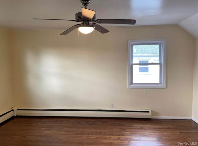 32 Winding Road, Hicksville, NY 11801