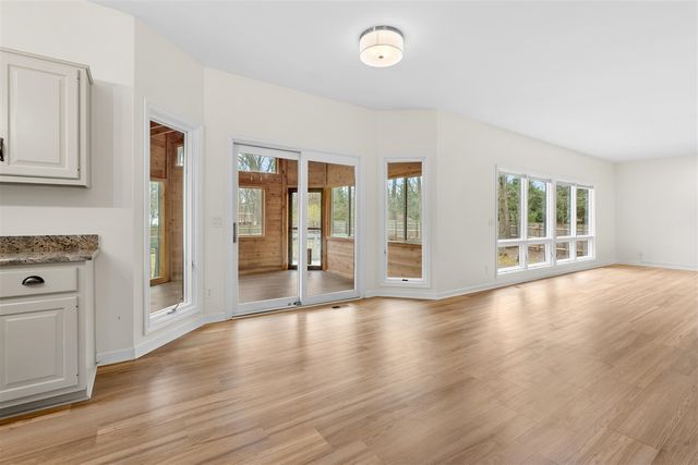 5363 Four Seasons Drive, Kalamazoo, MI 49009