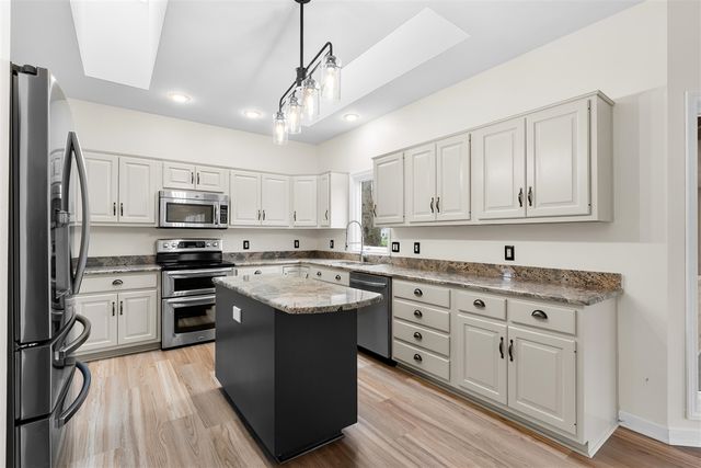 5363 Four Seasons Drive, Kalamazoo, MI 49009