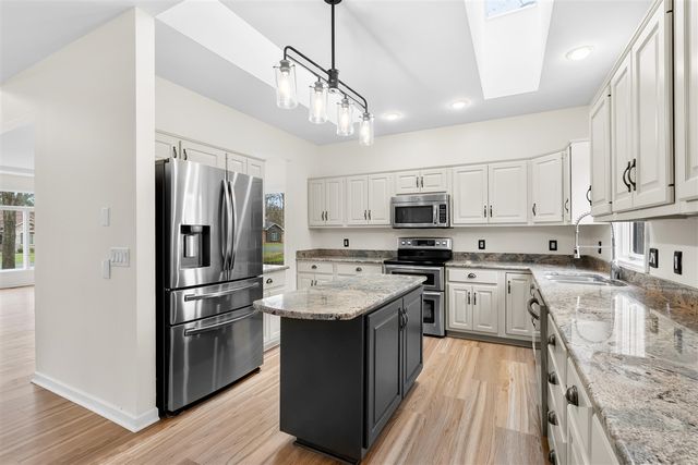 5363 Four Seasons Drive, Kalamazoo, MI 49009