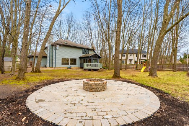 5363 Four Seasons Drive, Kalamazoo, MI 49009