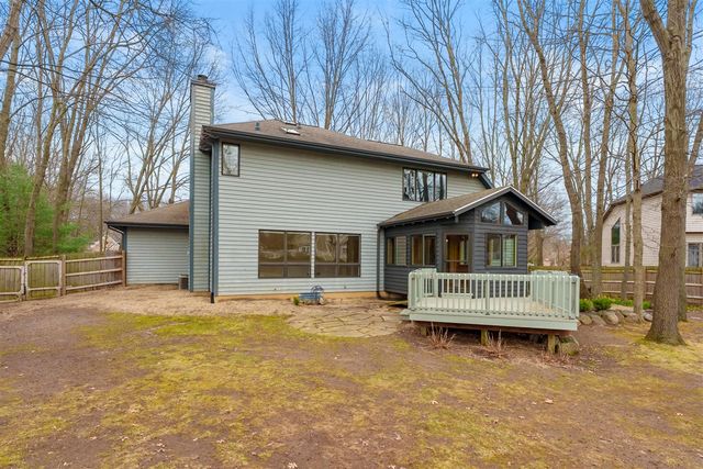5363 Four Seasons Drive, Kalamazoo, MI 49009