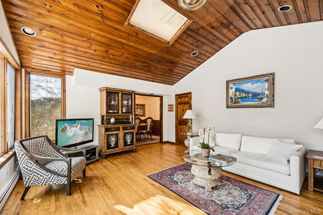 11 Lodge Lane, Belle Terre, NY 11777