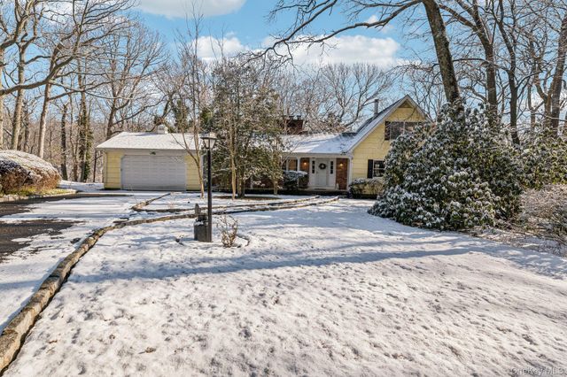 11 Lodge Lane, Belle Terre, NY 11777