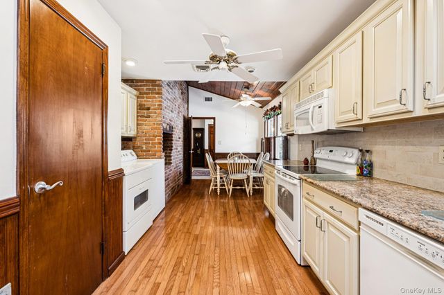 11 Lodge Lane, Belle Terre, NY 11777