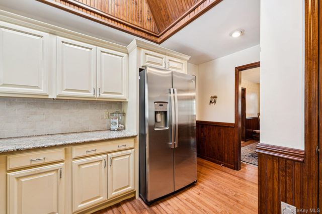 11 Lodge Lane, Belle Terre, NY 11777