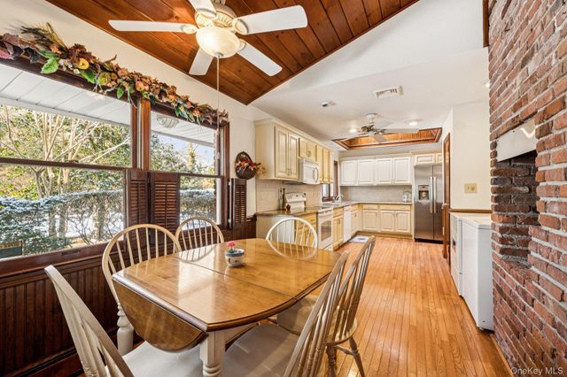 11 Lodge Lane, Belle Terre, NY 11777