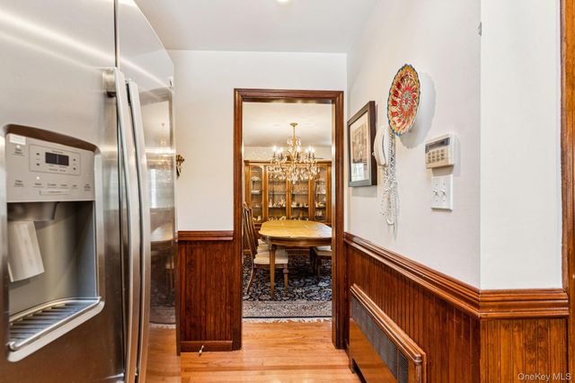 11 Lodge Lane, Belle Terre, NY 11777