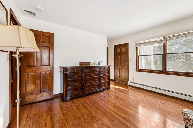 11 Lodge Lane, Belle Terre, NY 11777