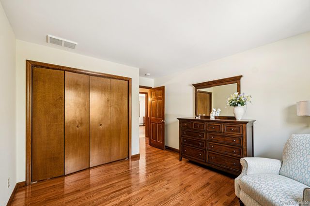 11 Lodge Lane, Belle Terre, NY 11777