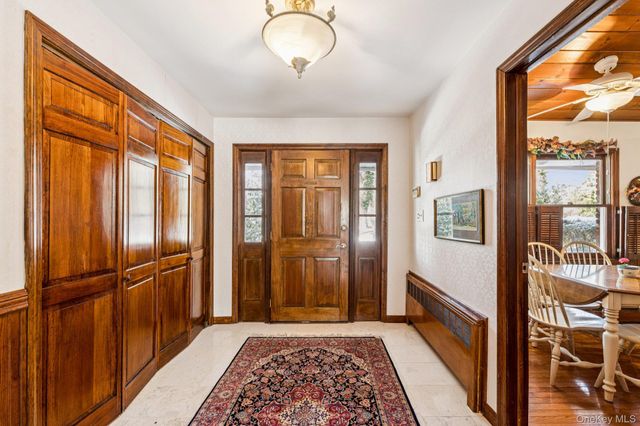 11 Lodge Lane, Belle Terre, NY 11777