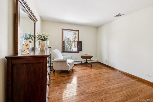 11 Lodge Lane, Belle Terre, NY 11777