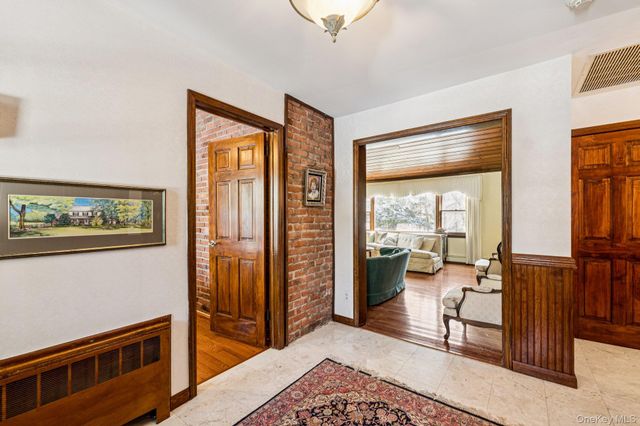 11 Lodge Lane, Belle Terre, NY 11777