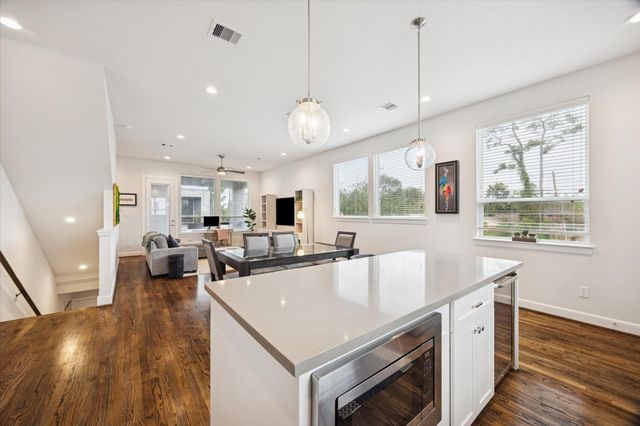 1055 Timbergrove Yards Lane, Houston, TX 77008