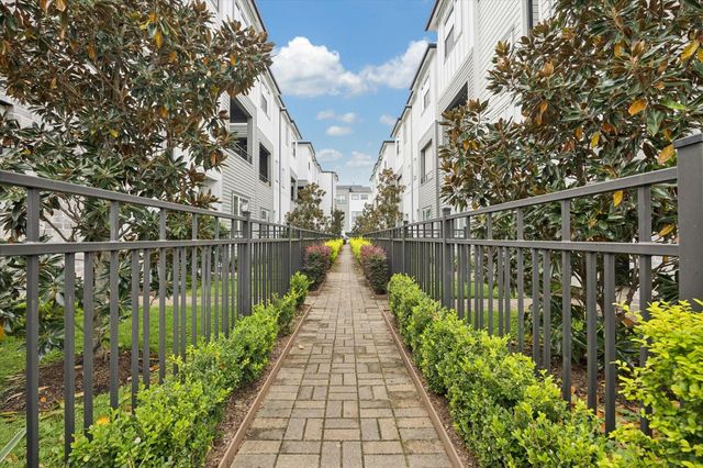 1055 Timbergrove Yards Lane, Houston, TX 77008