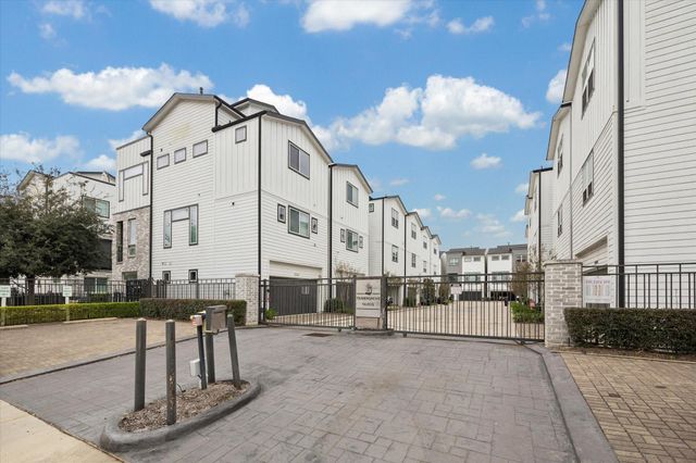 1055 Timbergrove Yards Lane, Houston, TX 77008