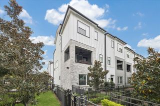 1055 Timbergrove Yards Lane, Houston, TX 77008