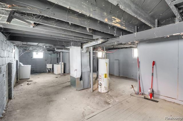 15354 Stansbury Street, Detroit, MI 48227