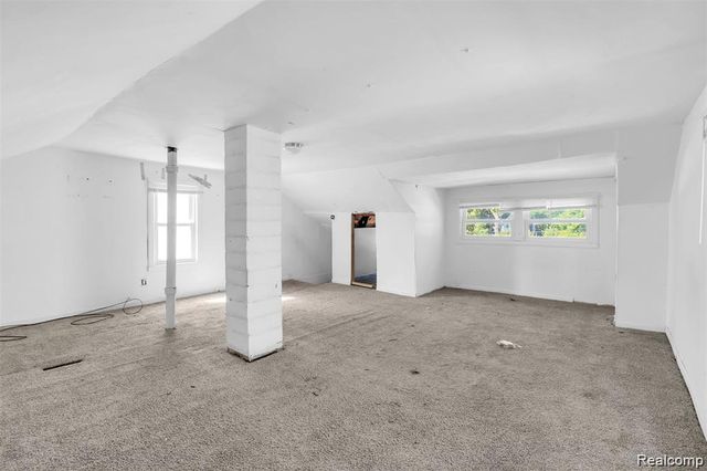 15354 Stansbury Street, Detroit, MI 48227