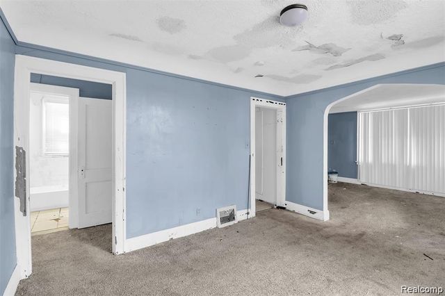 15354 Stansbury Street, Detroit, MI 48227