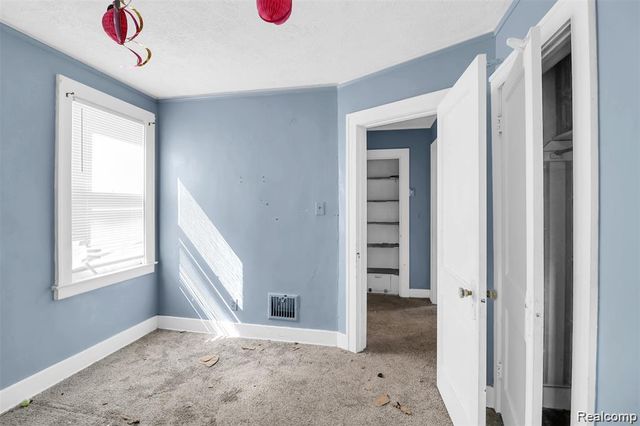 15354 Stansbury Street, Detroit, MI 48227