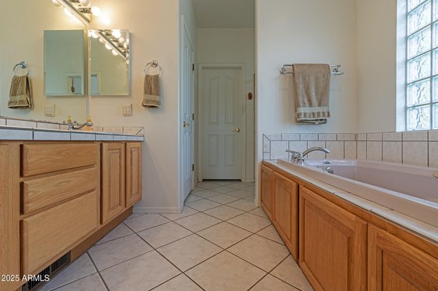 861 E Pine Oaks Drive, Show Low, AZ 85901