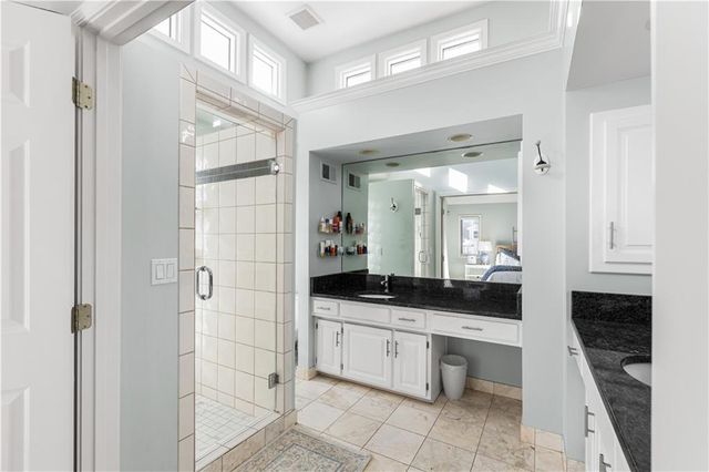 2719 W 51st Street, Westwood, KS 66205