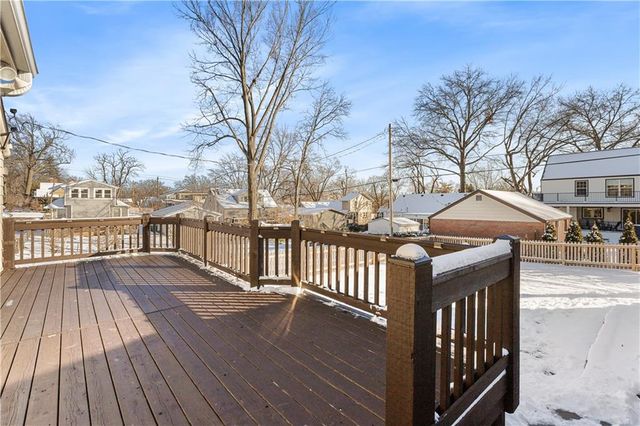 2719 W 51st Street, Westwood, KS 66205