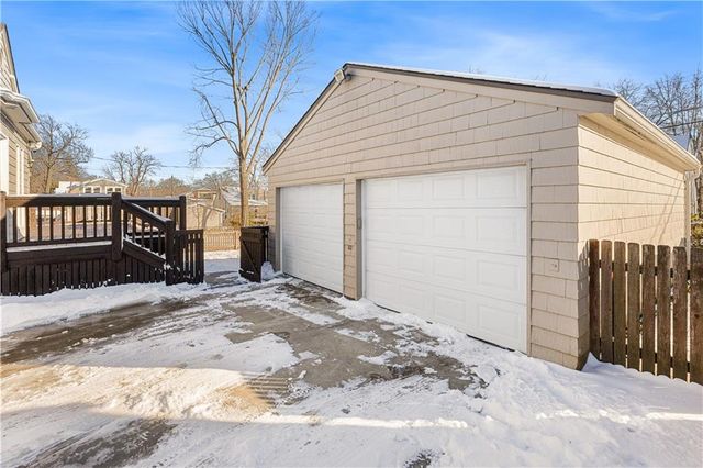 2719 W 51st Street, Westwood, KS 66205