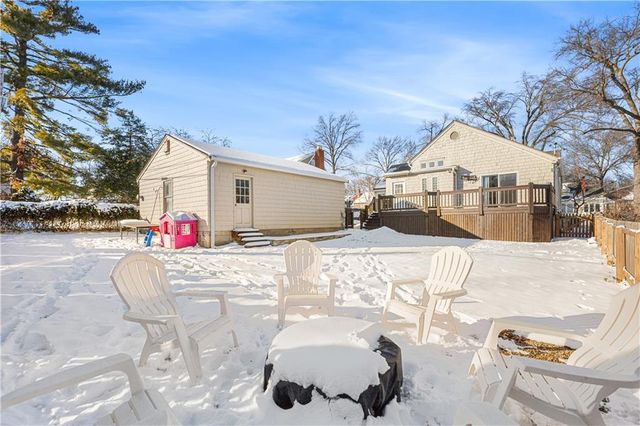 2719 W 51st Street, Westwood, KS 66205