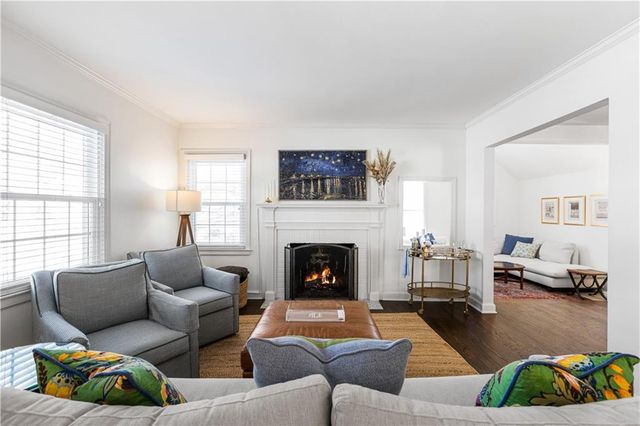 2719 W 51st Street, Westwood, KS 66205