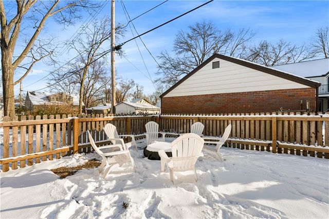 2719 W 51st Street, Westwood, KS 66205