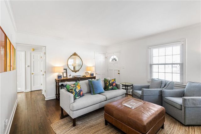 2719 W 51st Street, Westwood, KS 66205