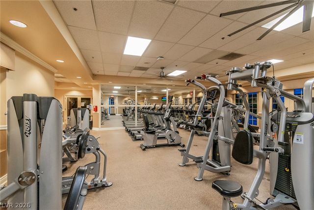 1000 Meadowleah Street, Las Vegas, NV 89145