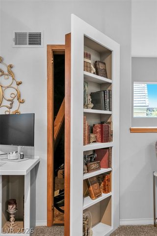 1000 Meadowleah Street, Las Vegas, NV 89145