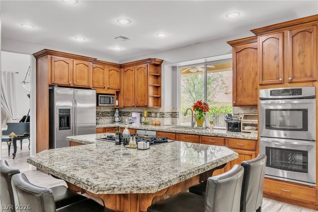 1000 Meadowleah Street, Las Vegas, NV 89145