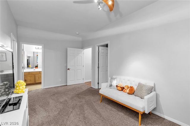 1000 Meadowleah Street, Las Vegas, NV 89145