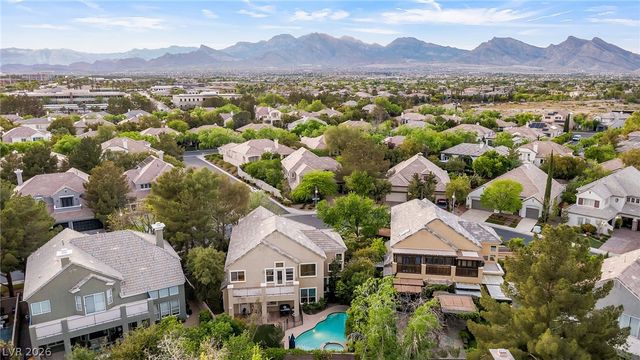 1000 Meadowleah Street, Las Vegas, NV 89145