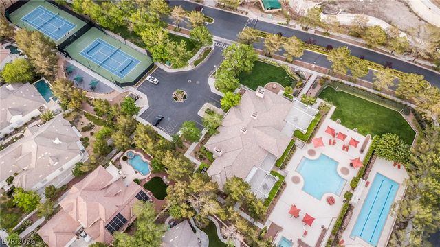 1000 Meadowleah Street, Las Vegas, NV 89145