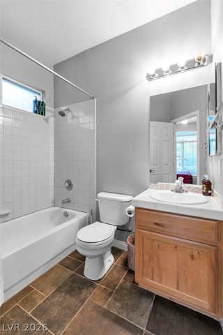 1000 Meadowleah Street, Las Vegas, NV 89145