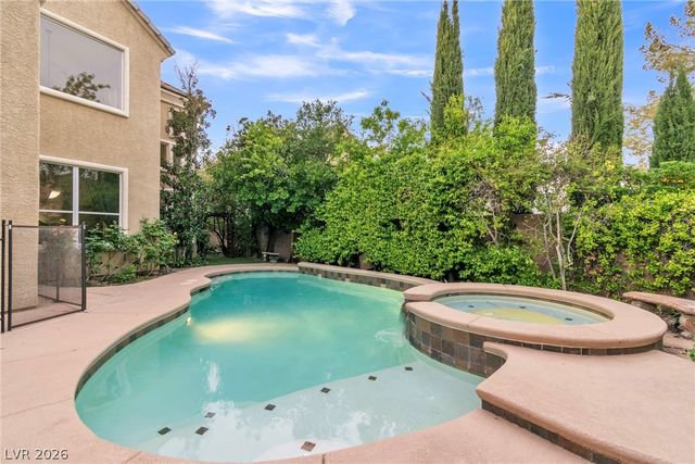 1000 Meadowleah Street, Las Vegas, NV 89145