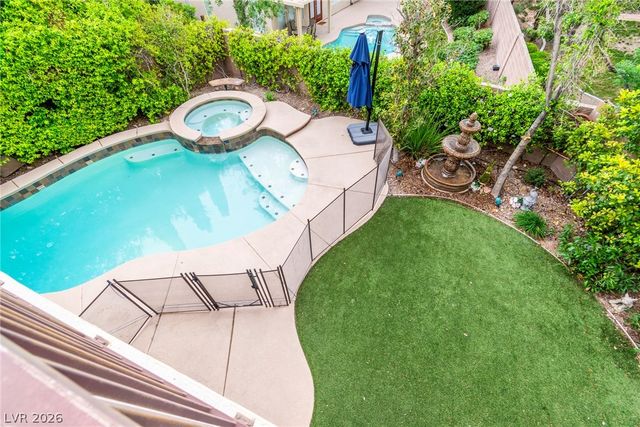 1000 Meadowleah Street, Las Vegas, NV 89145