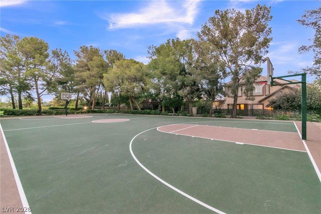 1000 Meadowleah Street, Las Vegas, NV 89145