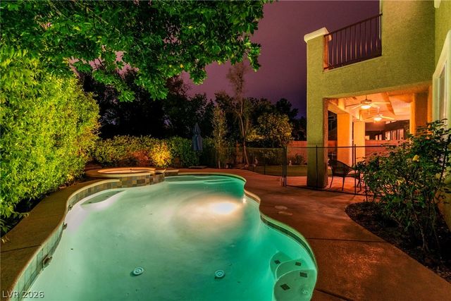 1000 Meadowleah Street, Las Vegas, NV 89145