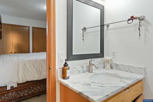 2573 Michael Dr NE, Salem, OR 97305