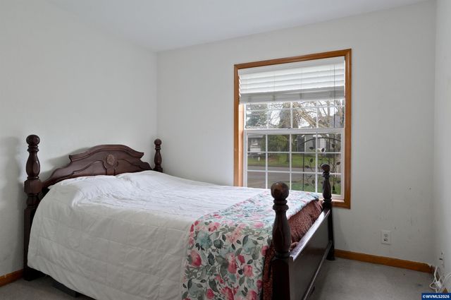 2573 Michael Dr NE, Salem, OR 97305