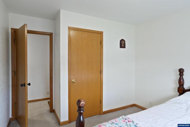 2573 Michael Dr NE, Salem, OR 97305