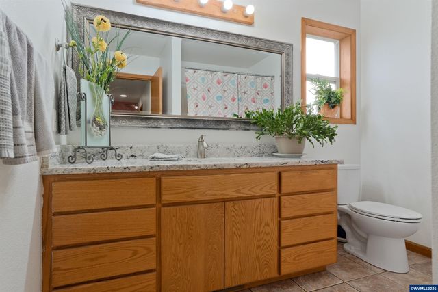 2573 Michael Dr NE, Salem, OR 97305